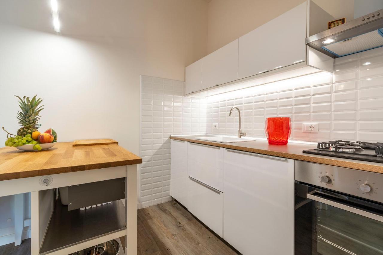 Snug Apartment With Private Courtyard M0270422677 Venice Exterior photo