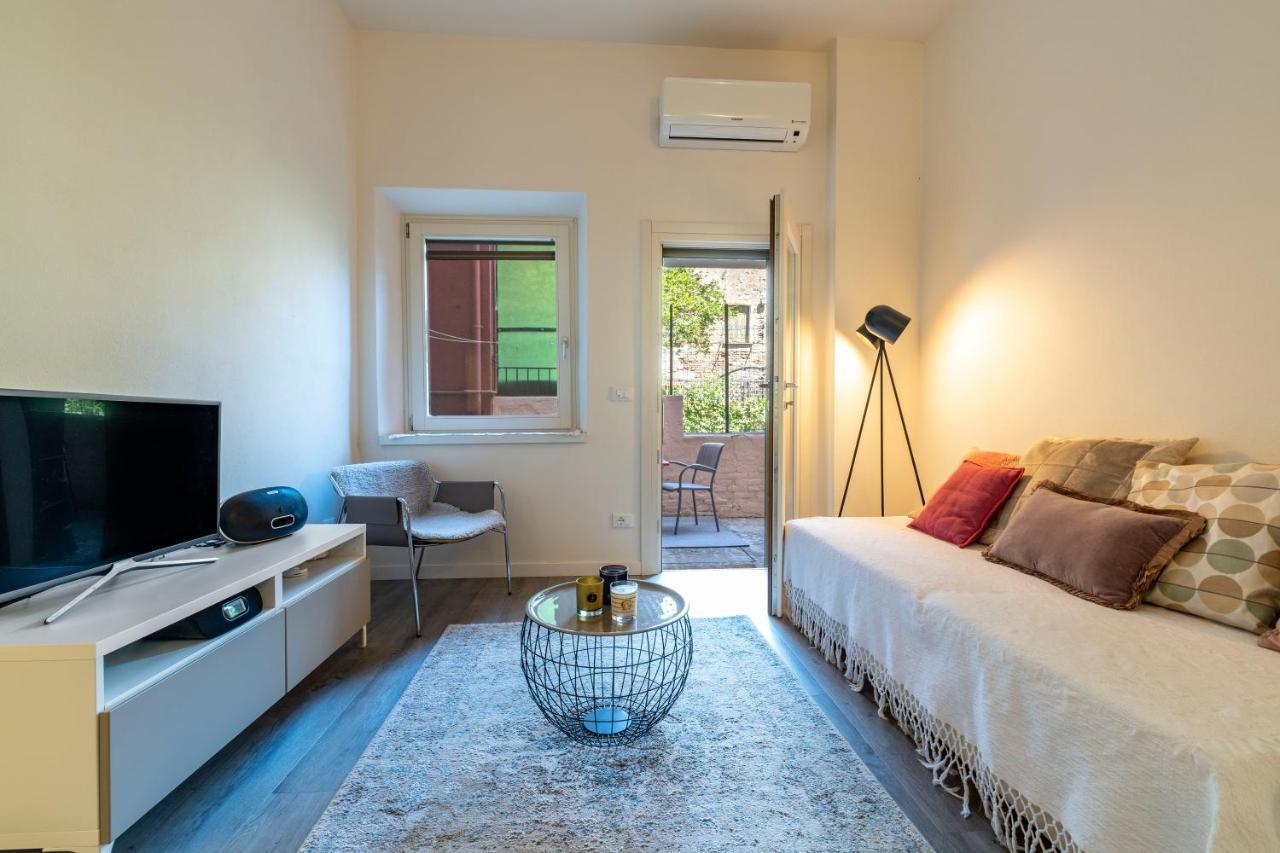 Snug Apartment With Private Courtyard M0270422677 Venice Exterior photo