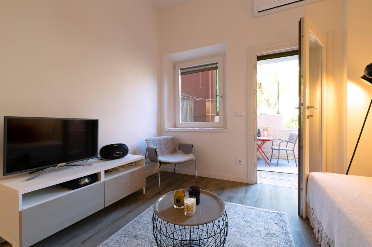 Snug Apartment With Private Courtyard M0270422677 Venice Exterior photo